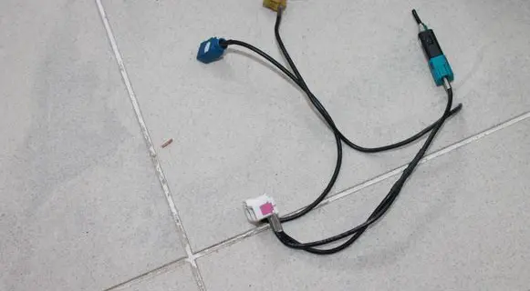 Mercedes-Benz CLS C219 Sound system wiring loom A2118705194 BZ9880