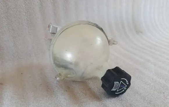 Citroen C4 I Coolant expansion tank/reservoir