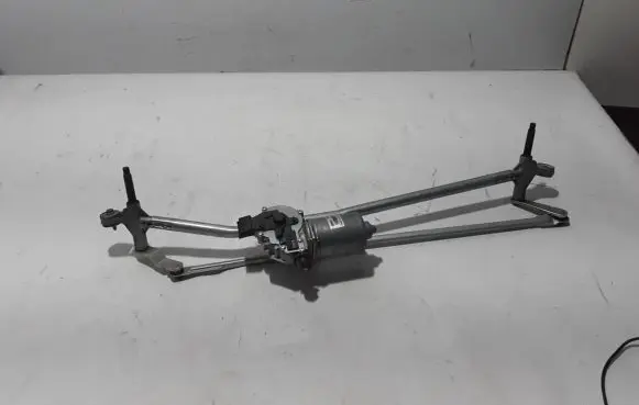 Front wiper linkage