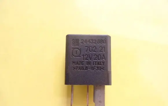Opel Zafira A Other relay 24432680