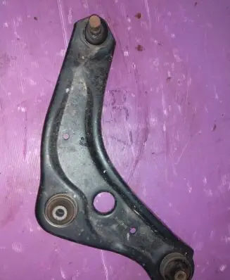 Nissan Qashqai Front lower control arm/wishbone
