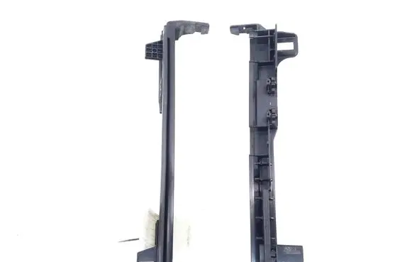 Mercedes-Benz C W204 Radiator mount bracket