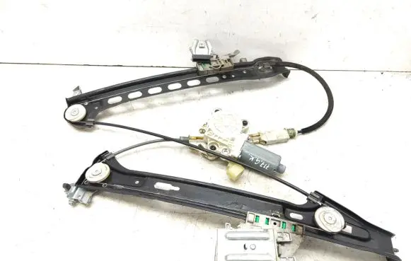 Mercedes-Benz CLS C219 Rear door window regulator with motor 0130821433 A2198200542
