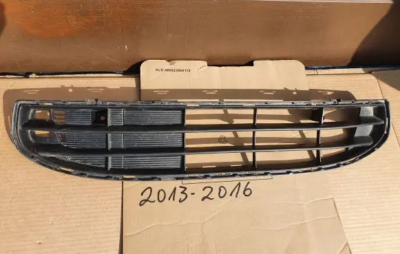 Mitsubishi Space Star Front bumper lower grill 6400D368 6400D3680