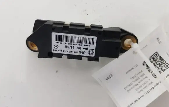 Mercedes-Benz C W203 Airbag deployment crash/impact sensor 0018209126