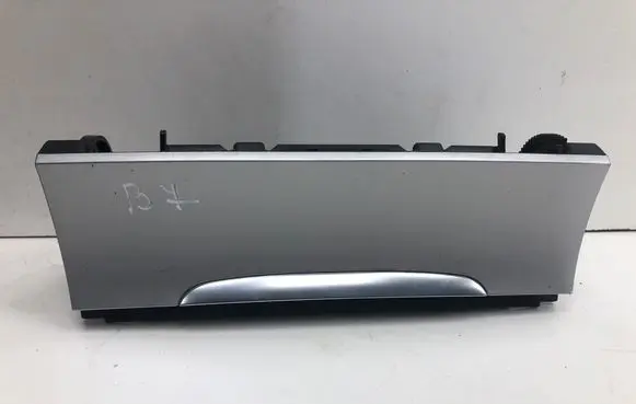 Volkswagen PASSAT B7 Ashtray (front) 3C0863284K