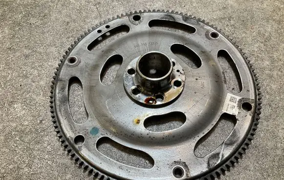 Audi A4 S4 B9 Flywheel 04E105323D