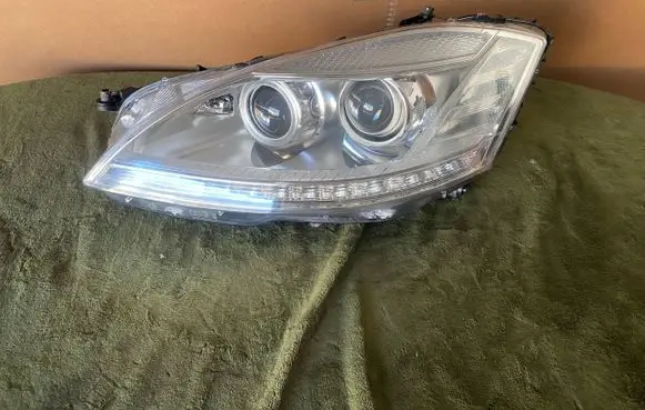 Mercedes-Benz S W221 Headlight/headlamp a2218204939