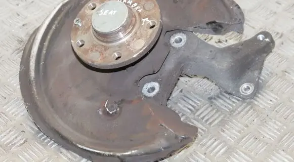 Seat Alhambra (Mk2) Rear wheel hub
