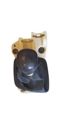 KIA Ceed Gear shifter/selector 43700A2100 4210K 104116S