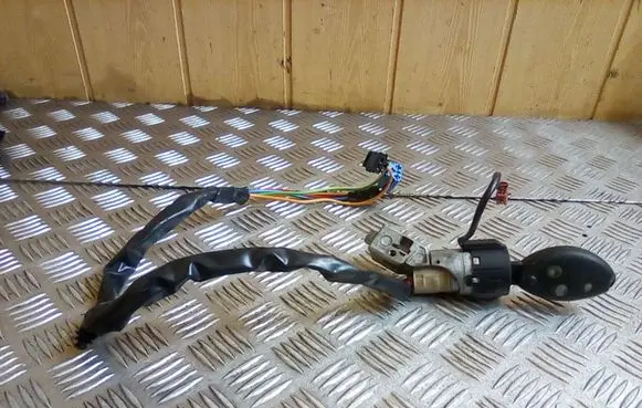 Citroen C5 Ignition lock 9648445180