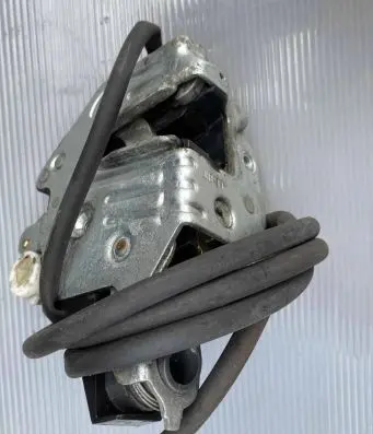 Mercedes-Benz E W124 Front door lock