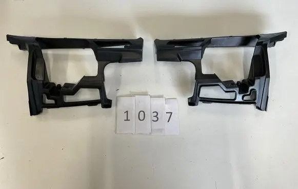 Volkswagen Golf VI Front bumper mounting bracket 5K0807724B