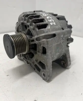 Renault Captur Generator/alternator 2612719B TG12C125 231007842R