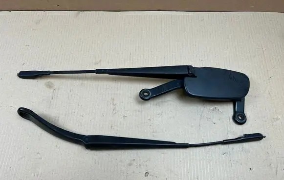 Mercedes-Benz CLA C117 X117 W117 Front wiper blade arm A1768200144 A1768200044