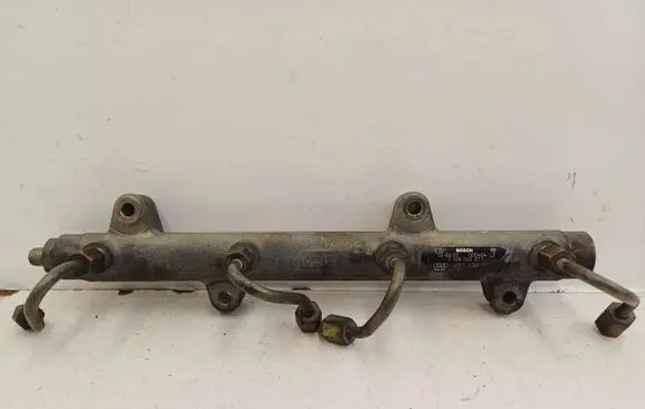 Audi A8 S8 D3 4E Fuel main line pipe 057130089C