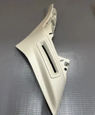 (D)pillar trim (top)