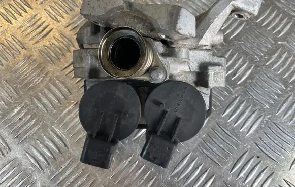 Mercedes-Benz E C207 W207 EGR valve A2721400360