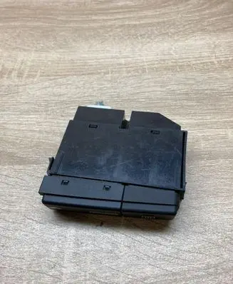 Toyota Avensis T250 Windscreen/window heater switch 8479005110D MS341200367