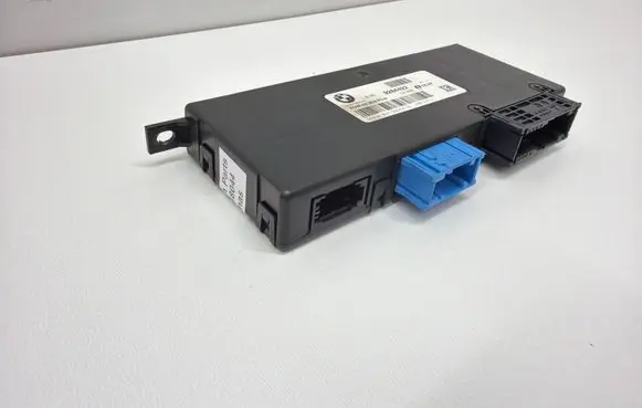 BMW 5 F10 F11 Gateway control module 9284422 121242
