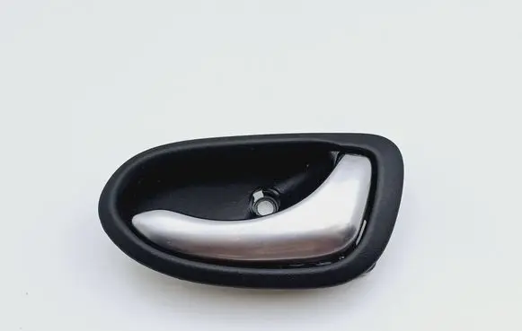 Nissan Primera Rear door interior handle 82670AV601