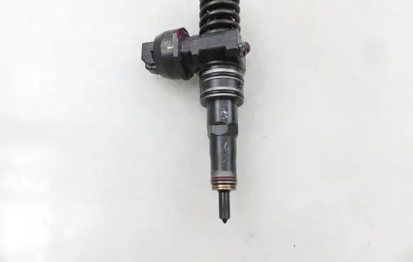 Volkswagen Transporter - Caravelle T5 Fuel injector 0414720210 07Z130073F