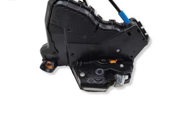 Toyota Auris E180 Front door lock A084219