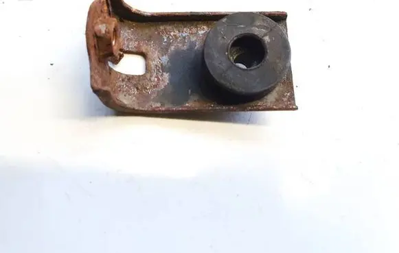 Honda Accord Radiator mount bracket 