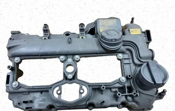 BMW 4 F32 F33 Rocker cam cover 7588412 15265812 7633630