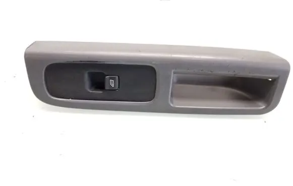 Volvo V50 Electric window control switch 8679473