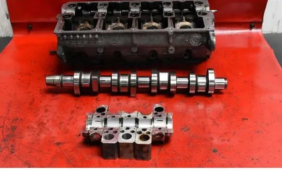 Volkswagen Golf IV Engine head 038103373R