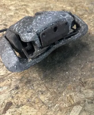 BMW 7 E65 E66 Front brake caliper