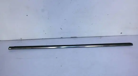 Alfa Romeo Mito Front door glass trim molding 