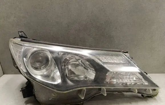 Toyota RAV 4 (XA40) Headlight/headlamp W0836