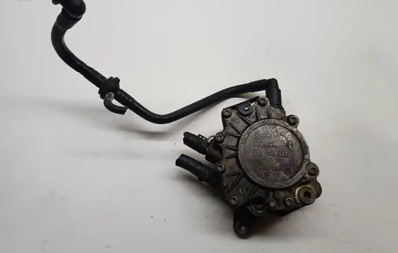 Volkswagen PASSAT B6 Vacuum pump 03G145209C 200607B1