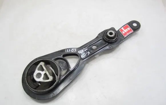 Engine mount bracket