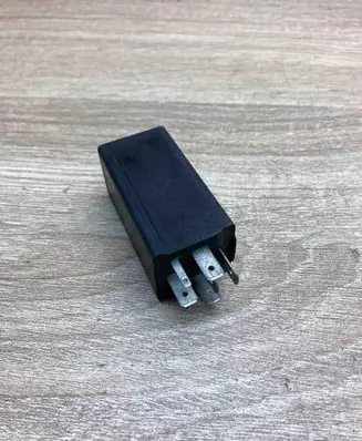 Audi 100 S4 C4 Other relay 447959875 5DS00443301 318
