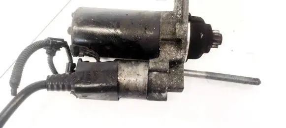 Volkswagen Polo IV 9N3 Starter motor