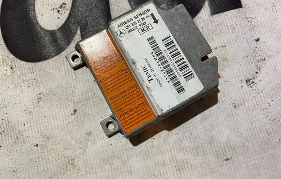Mercedes-Benz E W210 Airbag control unit/module 0018202126 A0018202126