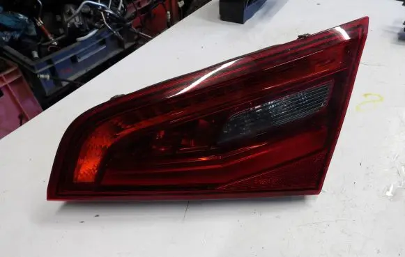 Audi A3 S3 8V Tailgate rear/tail lights 8V4945094A