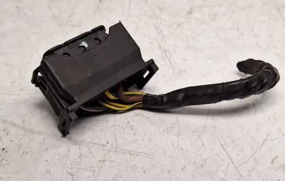 BMW 1 E81 E87 Headlight/headlamp wiring loom/harness 6925638 61132359991