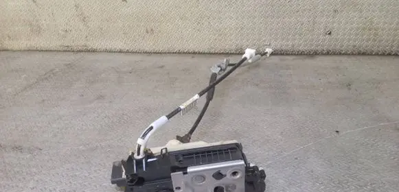 Peugeot 208 I Rear door lock 9812501280