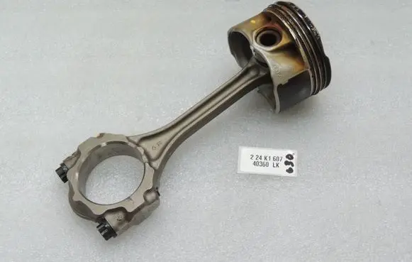 Toyota Yaris Piston with connecting rod 1320149116