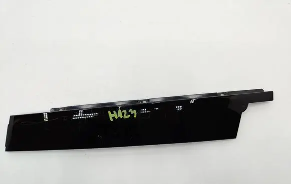 Porsche Macan (95B) Front door trim (molding) 95B853318J