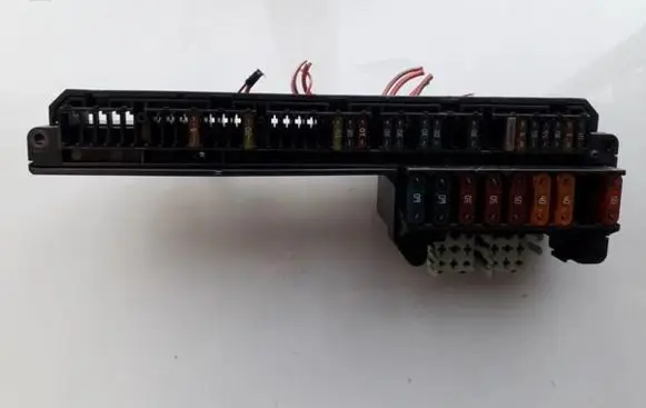 BMW 5 E60 E61 Fuse box set 15613290 18684