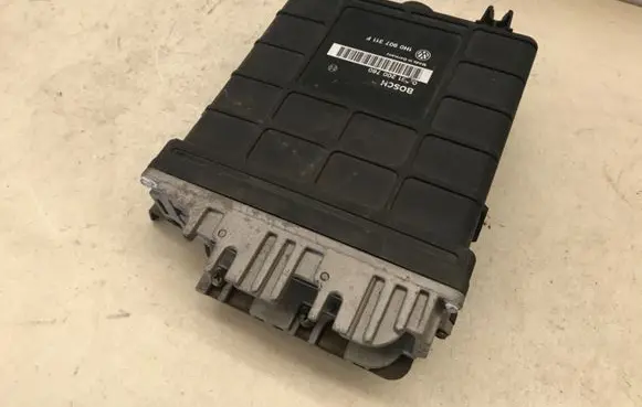 Volkswagen Golf III Engine control unit/module 1H0907311F