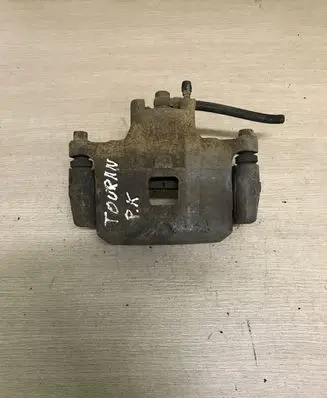 Volkswagen Touran I Front brake caliper