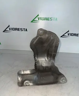 Exhaust heat shield