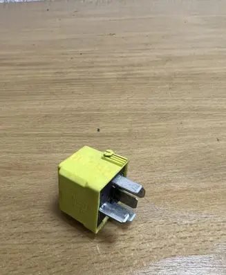 Mercedes-Benz Sprinter W906 Other relay 4RD00779400 D6392