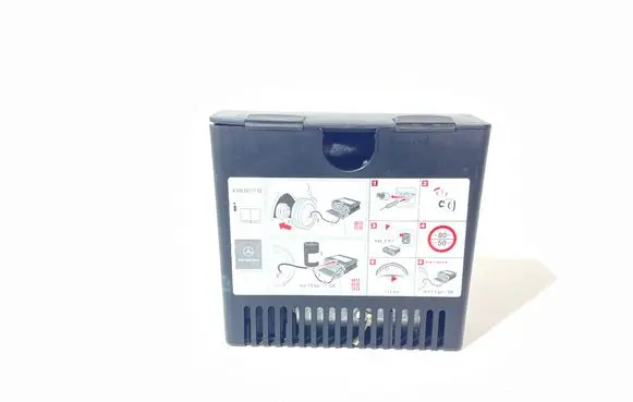 Mercedes-Benz C W203 Tire air pump compressor A0005831102